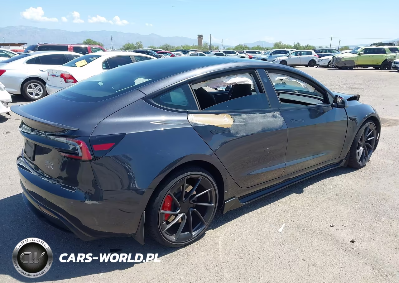 2024 Tesla Model 3 Performance All-Wheel Drive VIN:5YJ3E1ET4RF826601 - 4