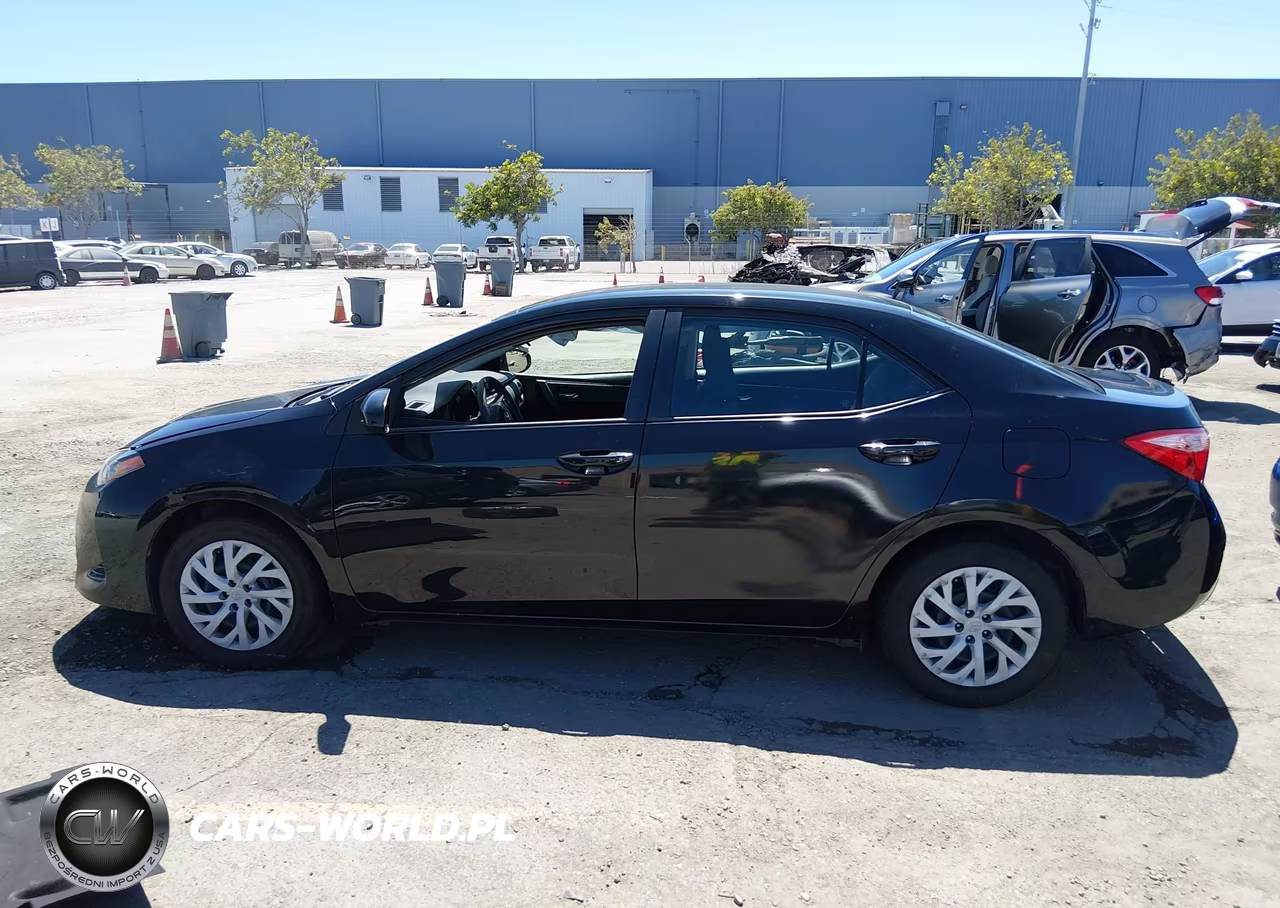 2019 Toyota Corolla Le VIN:5YFBURHE2KP876529 - 14