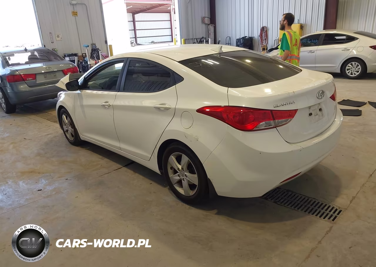 2013 Hyundai Elantra Gls VIN:5NPDH4AE8DH390091 - 3