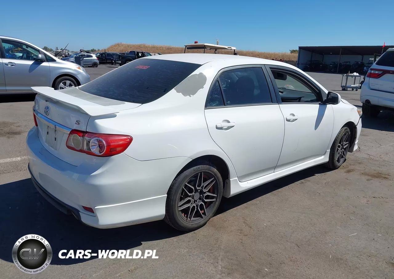 2013 Toyota Corolla S VIN:5YFBU4EE3DP084352 - 4