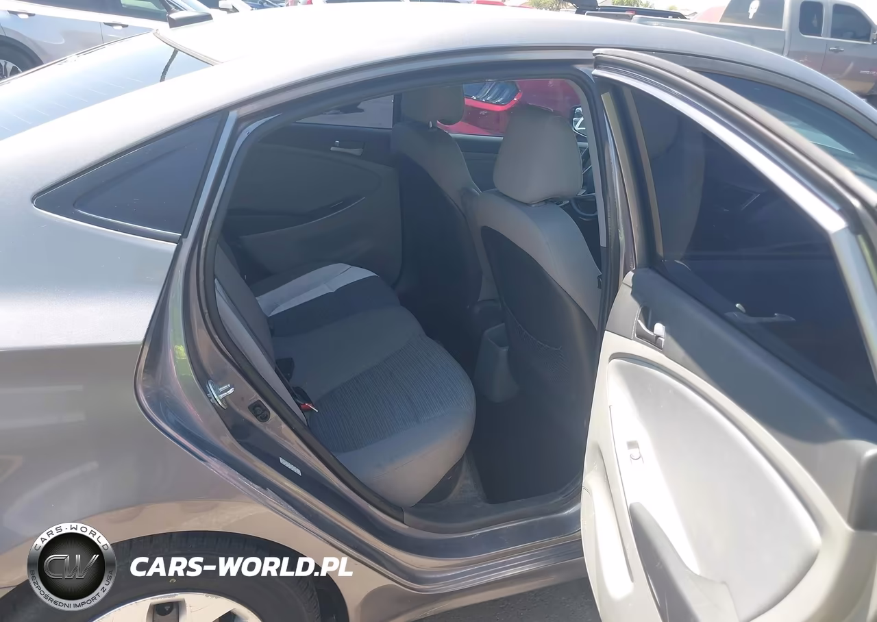 2015 Hyundai Accent Gls VIN:KMHCT4AE7FU885400 - 8
