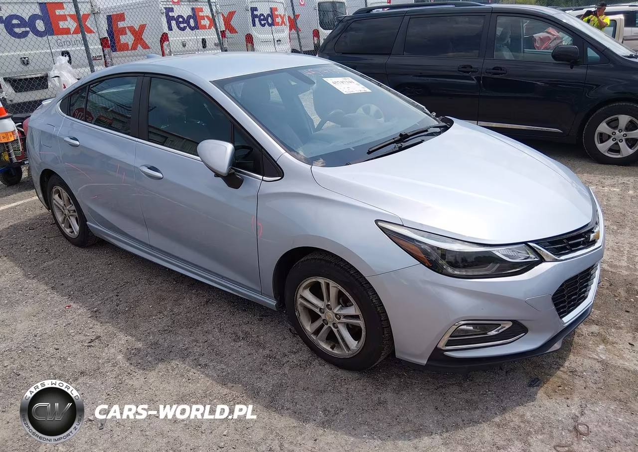 2017 Chevrolet Cruze Lt Auto – zdjęcie 1 z 22