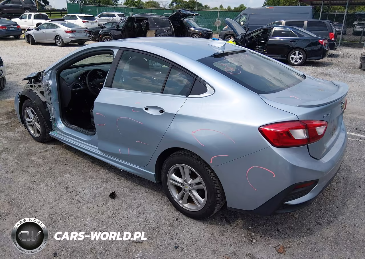 2017 Chevrolet Cruze Lt Auto VIN:1G1BE5SM7H7136015 - 3