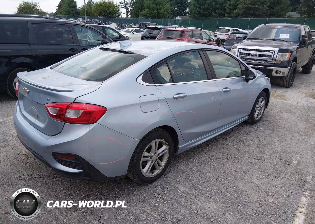 2017 Chevrolet Cruze Lt Auto VIN:1G1BE5SM7H7136015 - 4