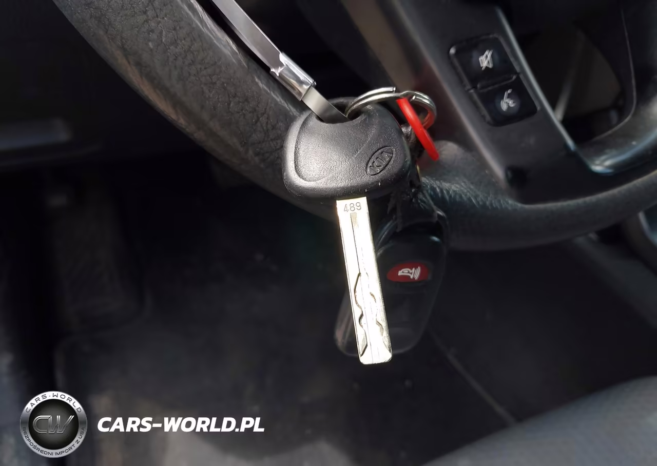 2013 Kia Sorento Lx V6 VIN:5XYKT4A2XDG357872 - 11