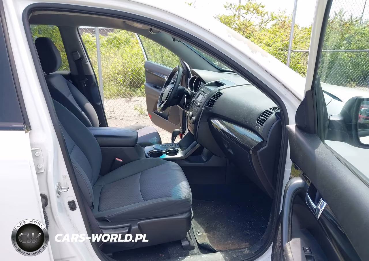 2013 Kia Sorento Lx V6 VIN:5XYKT4A2XDG357872 - 5