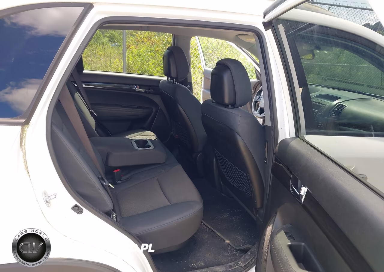 2013 Kia Sorento Lx V6 VIN:5XYKT4A2XDG357872 - 8