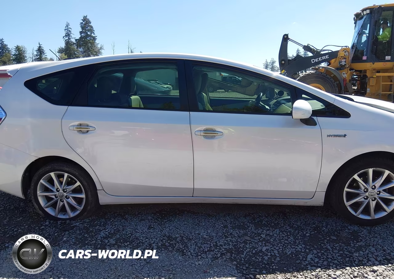 2014 Toyota Prius V Five VIN:JTDZN3EU9EJ002725 - 13
