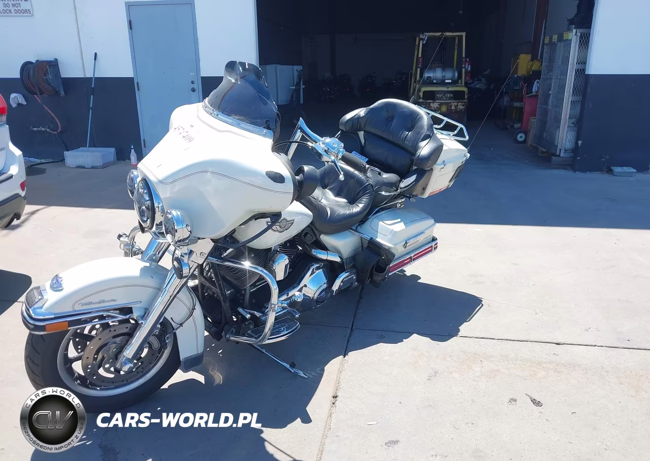 2003 Harley-Davidson Flhtcui VIN:1HD1FCW303Y635522 - 2