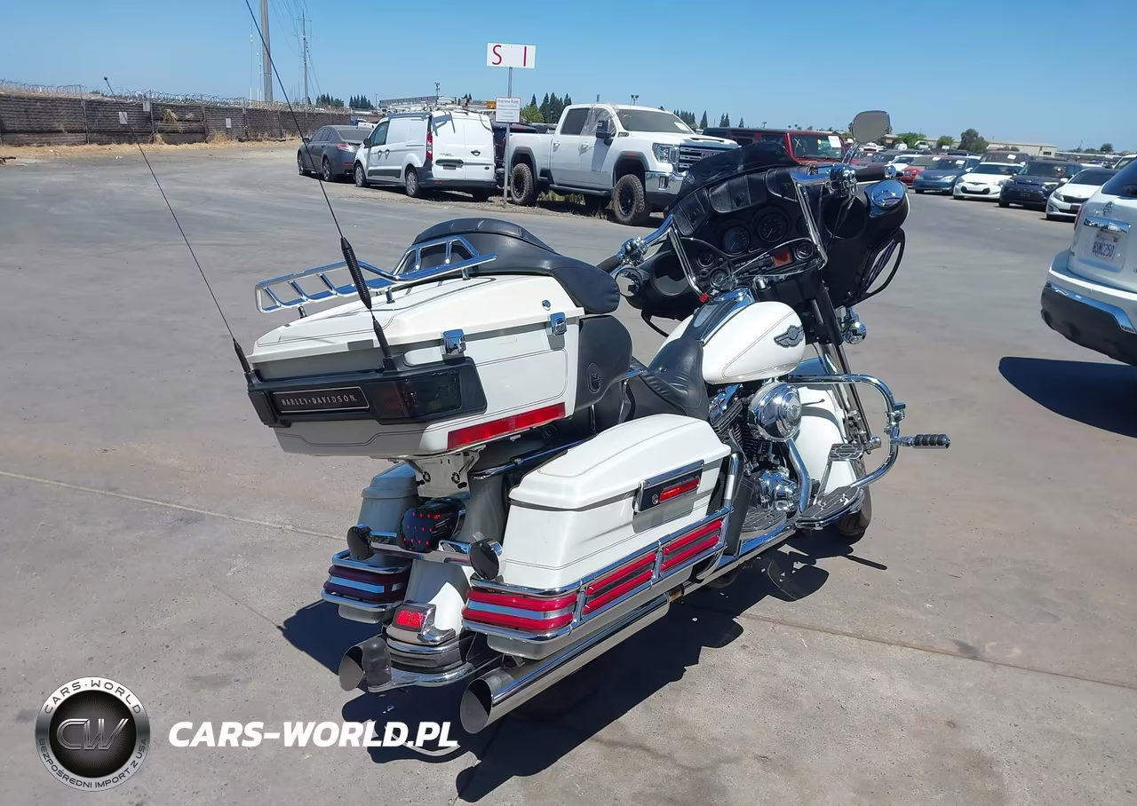 2003 Harley-Davidson Flhtcui VIN:1HD1FCW303Y635522 - 4