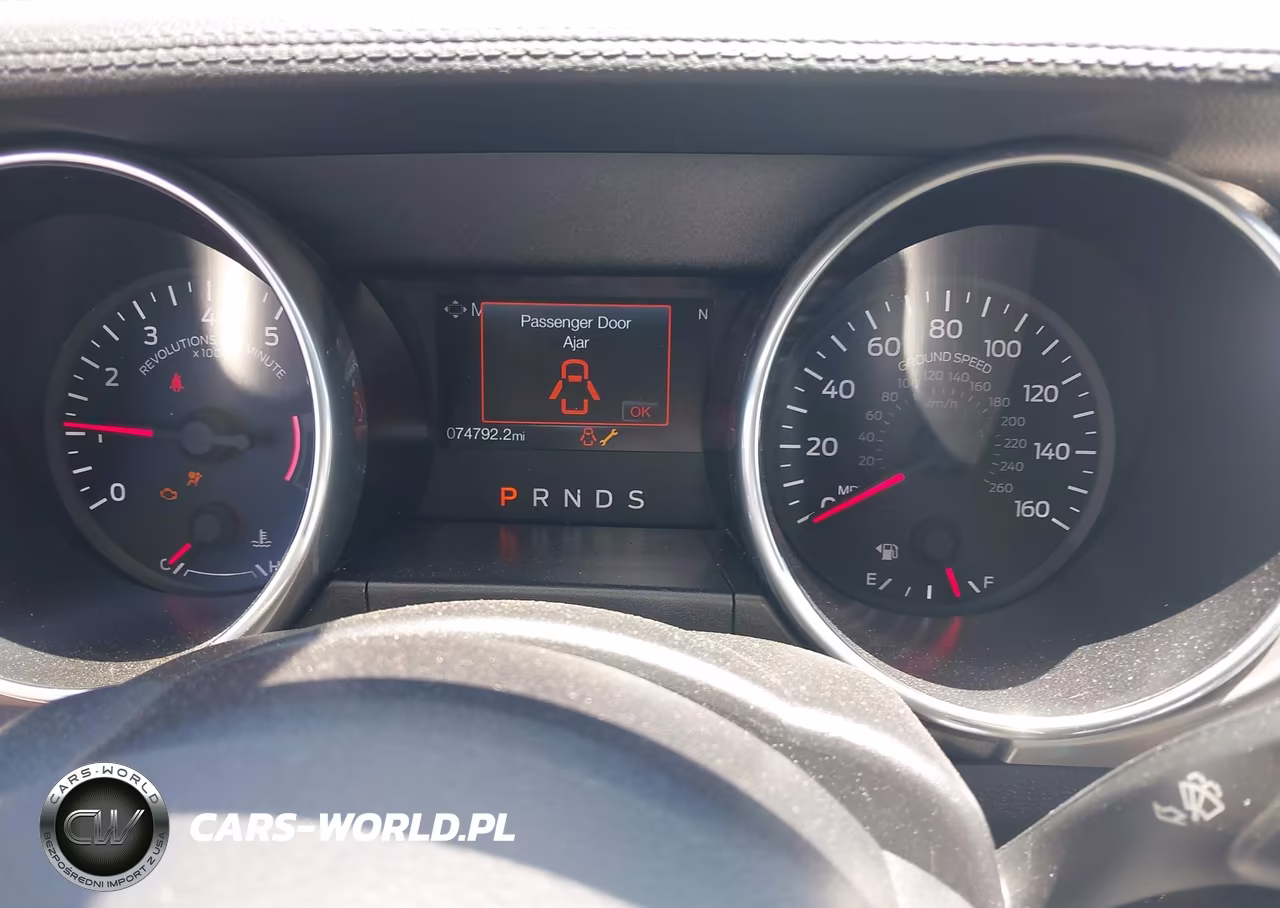 2019 Ford Mustang Ecoboost Premium VIN:1FATP8UH5K5170048 - 7