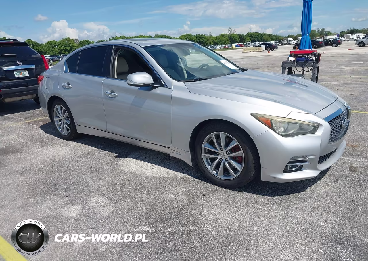 2015 Infiniti Q50 Premium