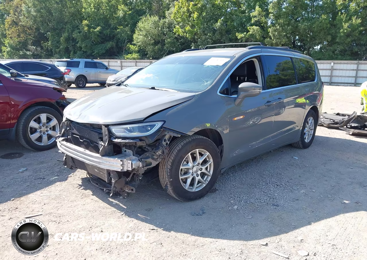 2022 Chrysler Pacifica Touring L VIN:2C4RC1BG8NR185913 - 2