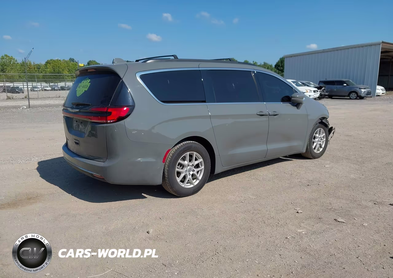 2022 Chrysler Pacifica Touring L VIN:2C4RC1BG8NR185913 - 4