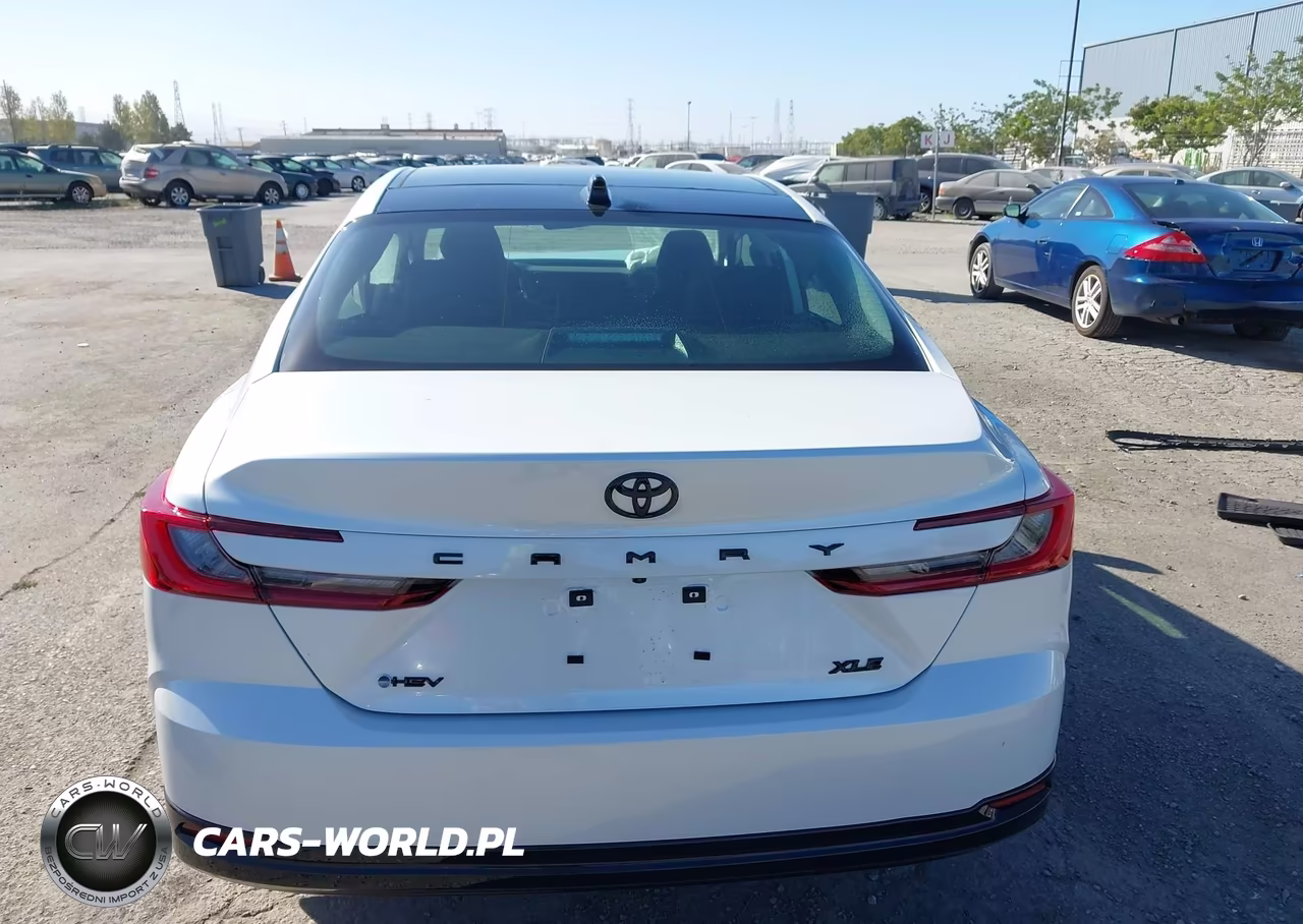 2026 Toyota Camry Xle VIN:4T1DAACK5TU682030 - 16