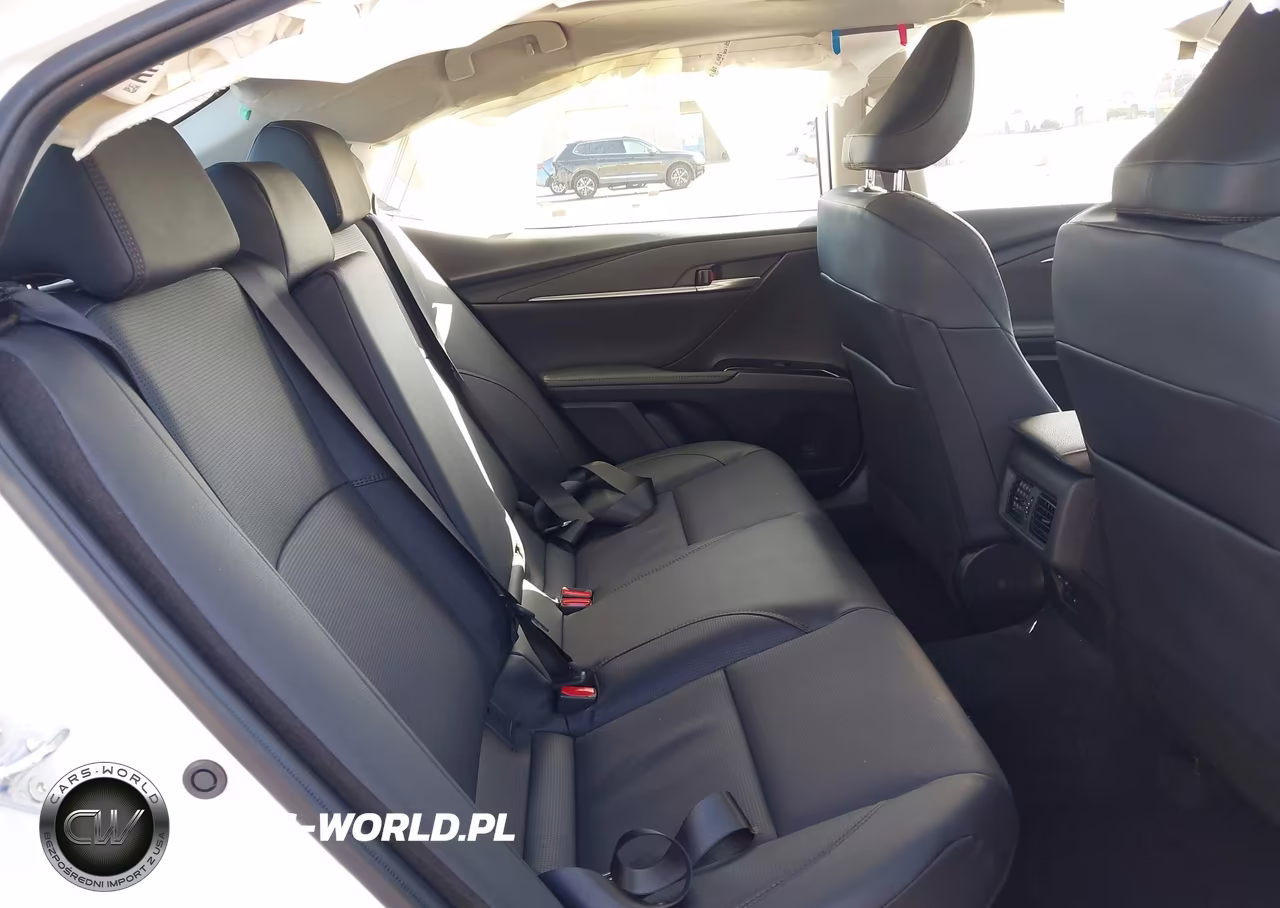 2026 Toyota Camry Xle VIN:4T1DAACK5TU682030 - 8