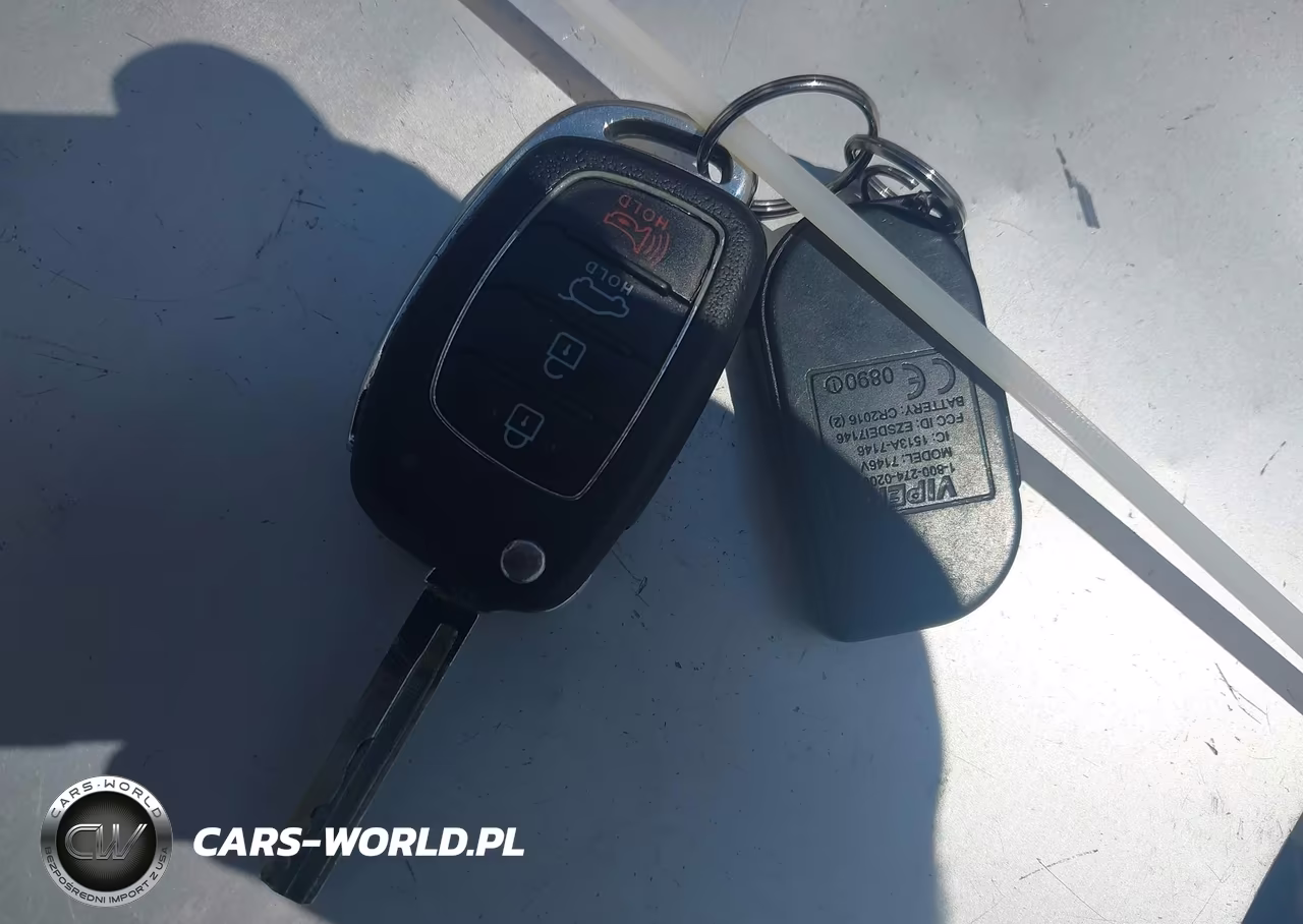 2017 Hyundai Santa Fe Se VIN:KM8SMDHF9HU207824 - 11