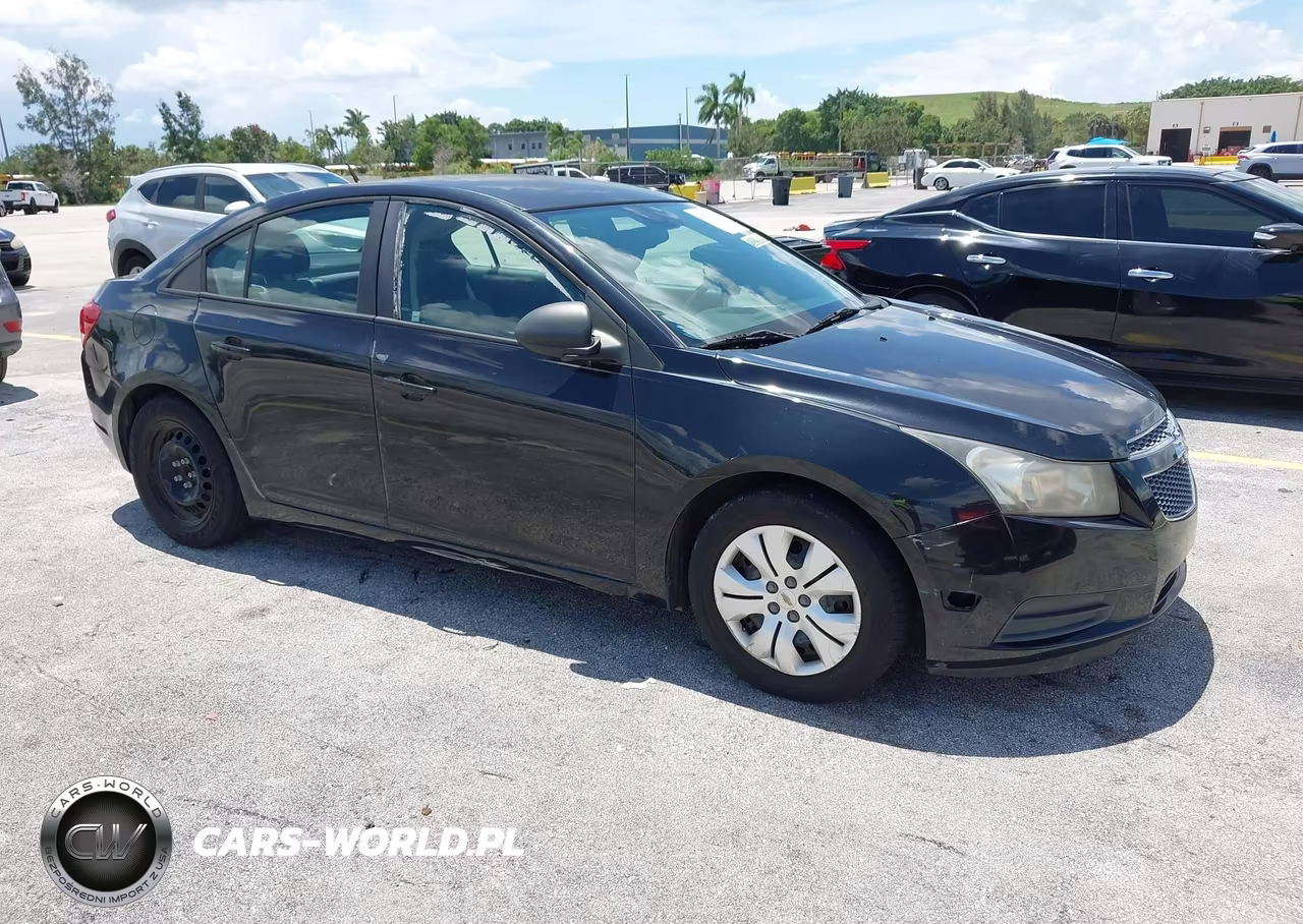2013 Chevrolet Cruze Ls Auto – zdjęcie 1 z 11