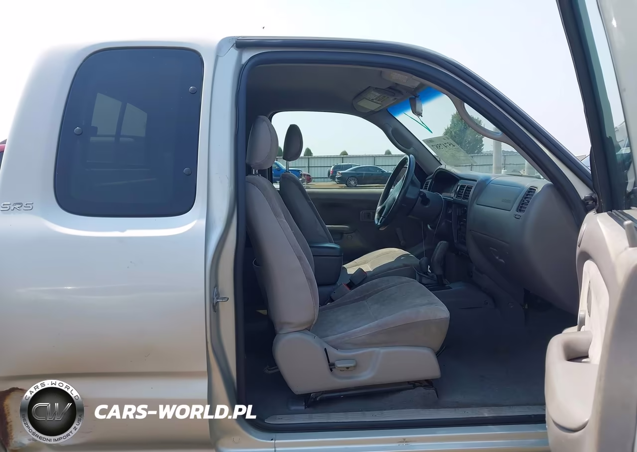 2004 Toyota Tacoma VIN:5TEWM72NX4Z438594 - 5