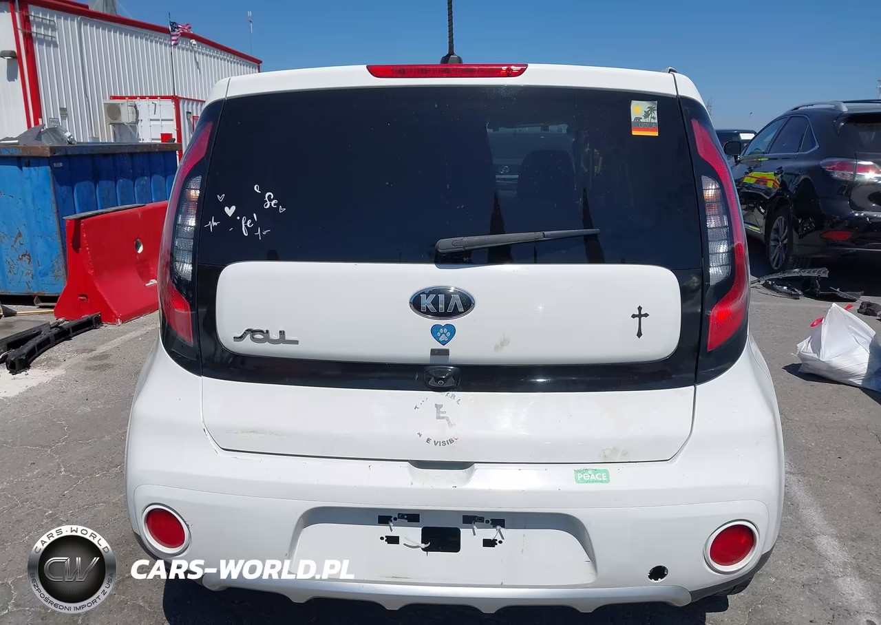 2018 Kia Soul + VIN:KNDJP3A56J7527433 - 17