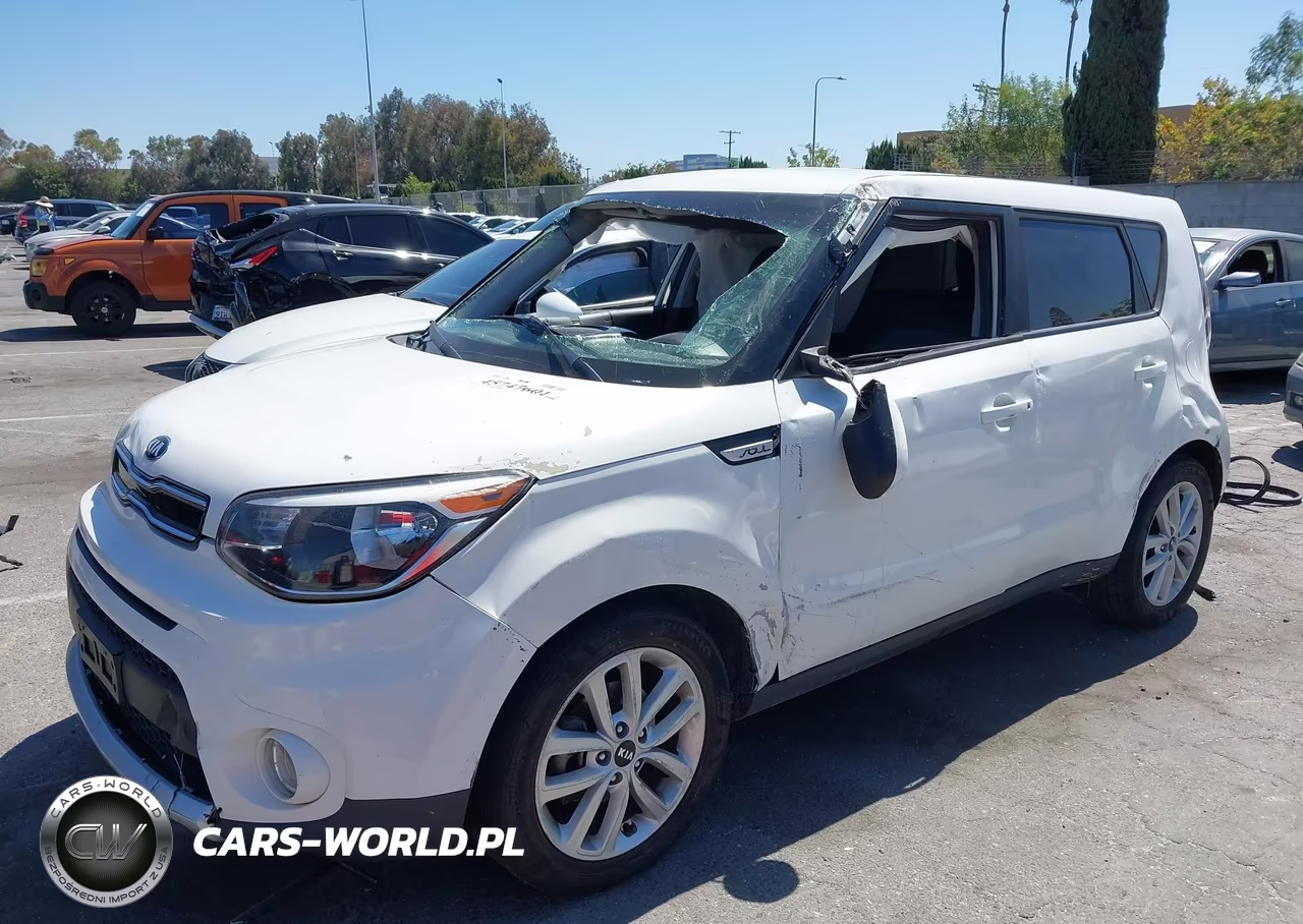 2018 Kia Soul + VIN:KNDJP3A56J7527433 - 6