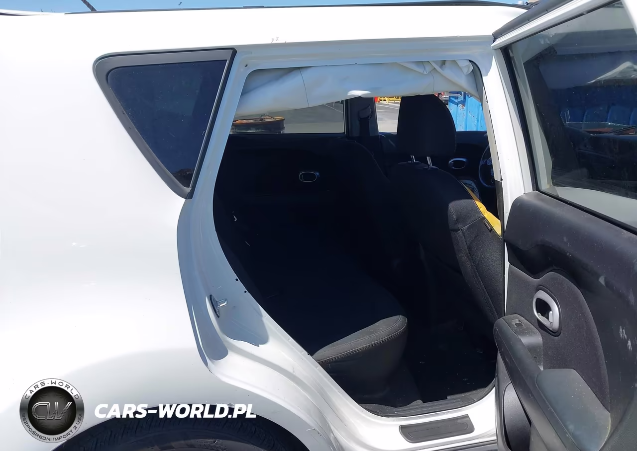 2018 Kia Soul + VIN:KNDJP3A56J7527433 - 8