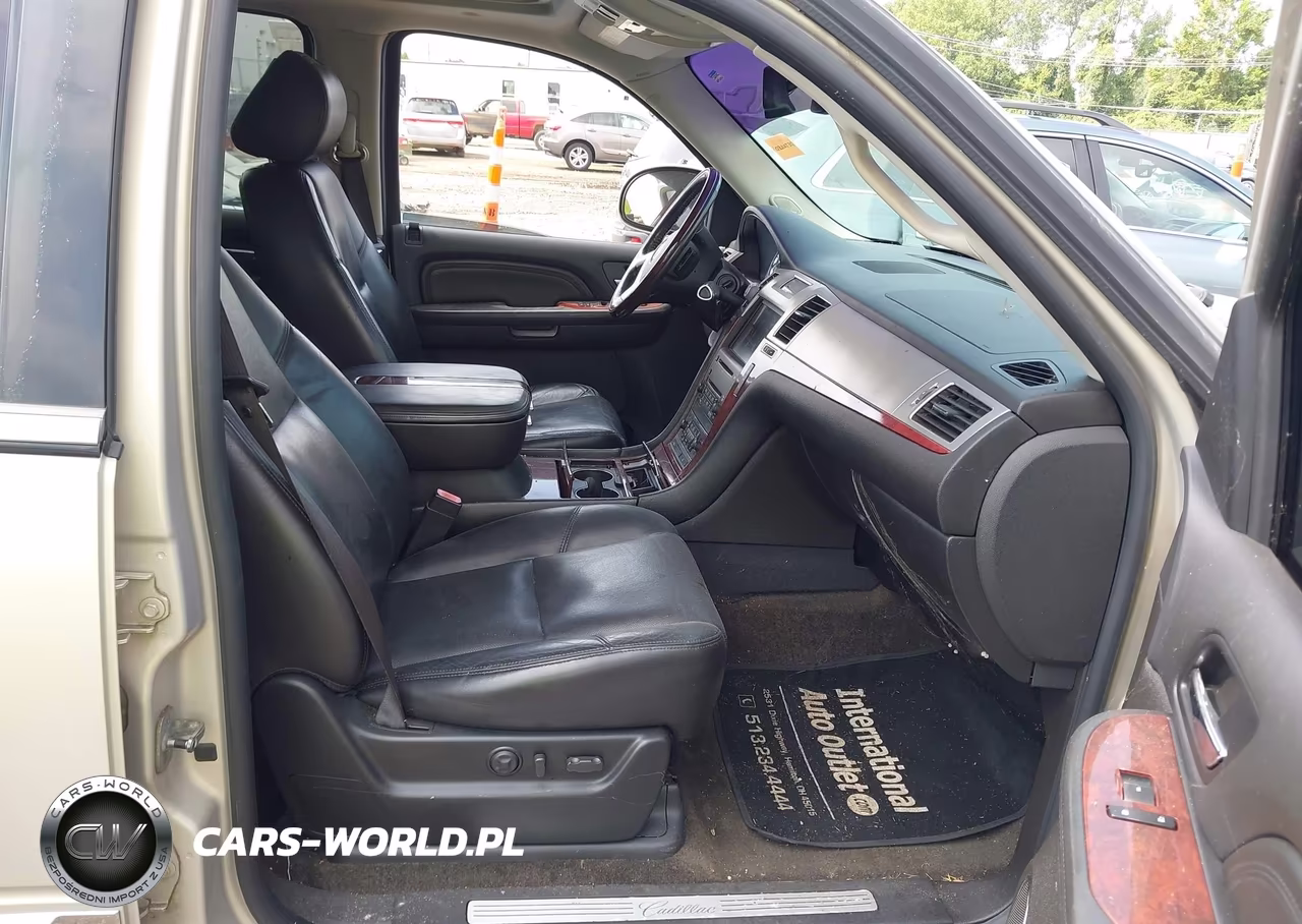 2009 Cadillac Escalade Standard VIN:1GYFK23289R205338 - 5