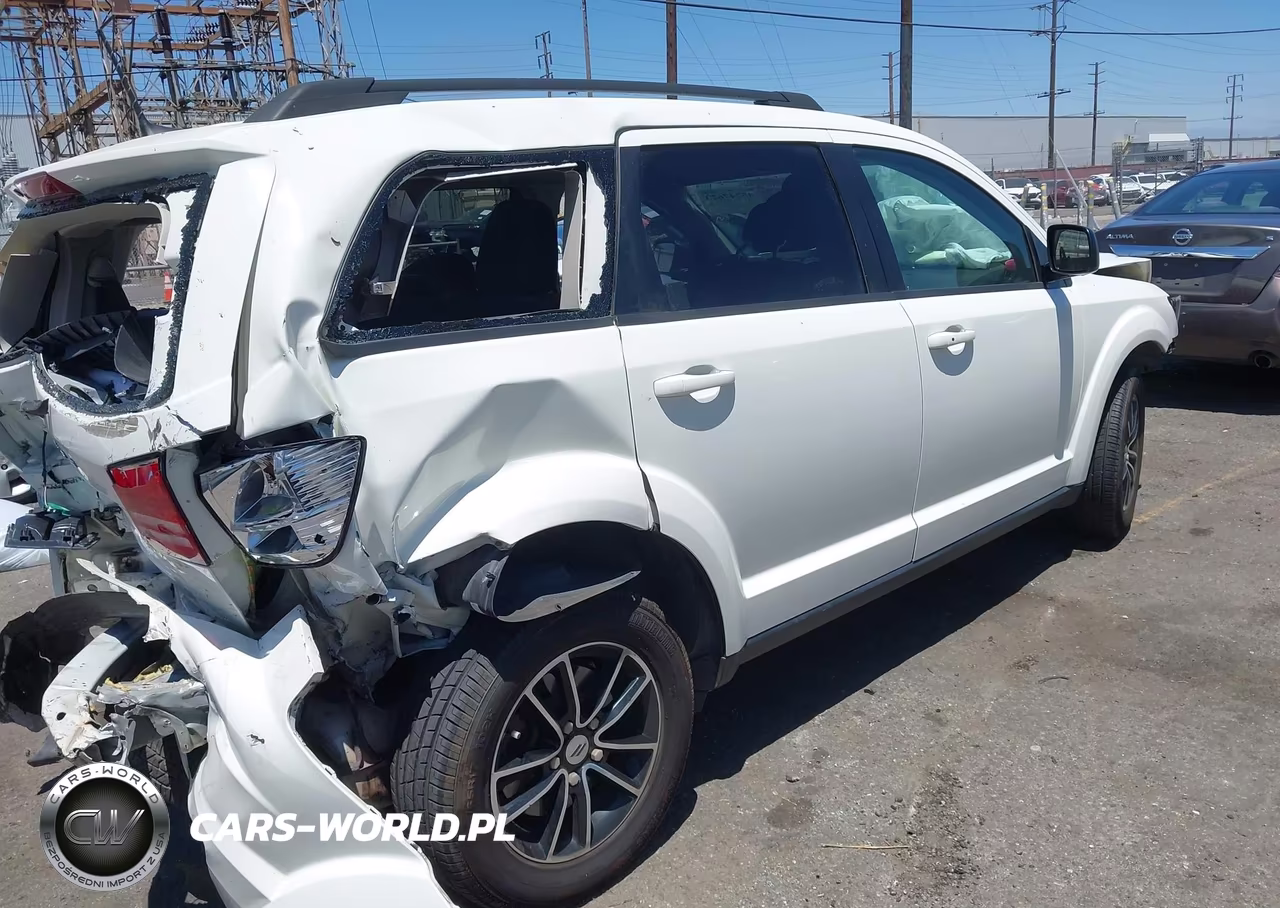 2018 Dodge Journey Se VIN:3C4PDCAB5JT519599 - 4