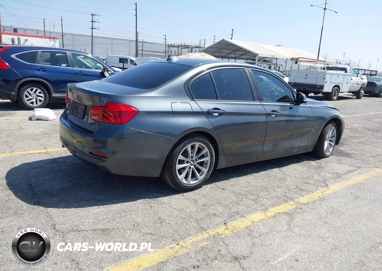 2018 BMW 320I VIN:WBA8A9C51JAH12833 - 4