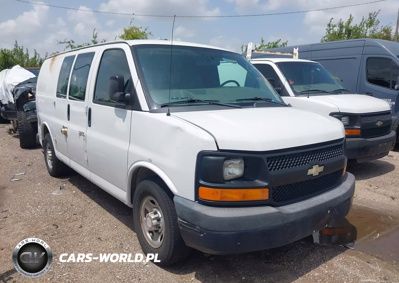2013 Chevrolet Express 2500 Work Van – zdjęcie 1 z 16