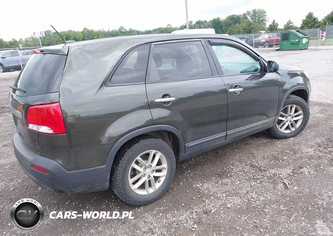 2012 Kia Sorento Lx VIN:5XYKT4A1XCG189253 - 4