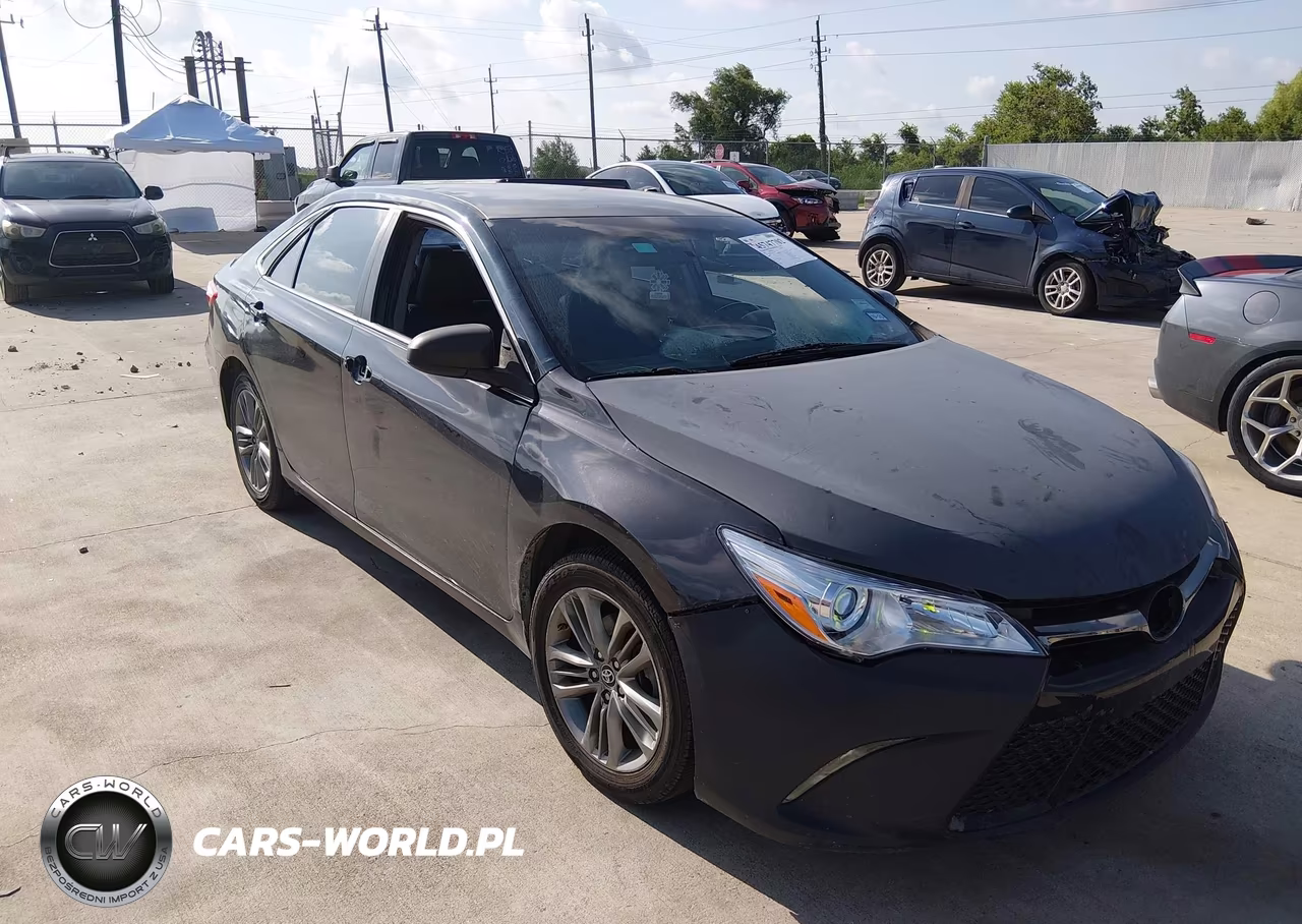 2015 Toyota Camry Se – zdjęcie 1 z 16