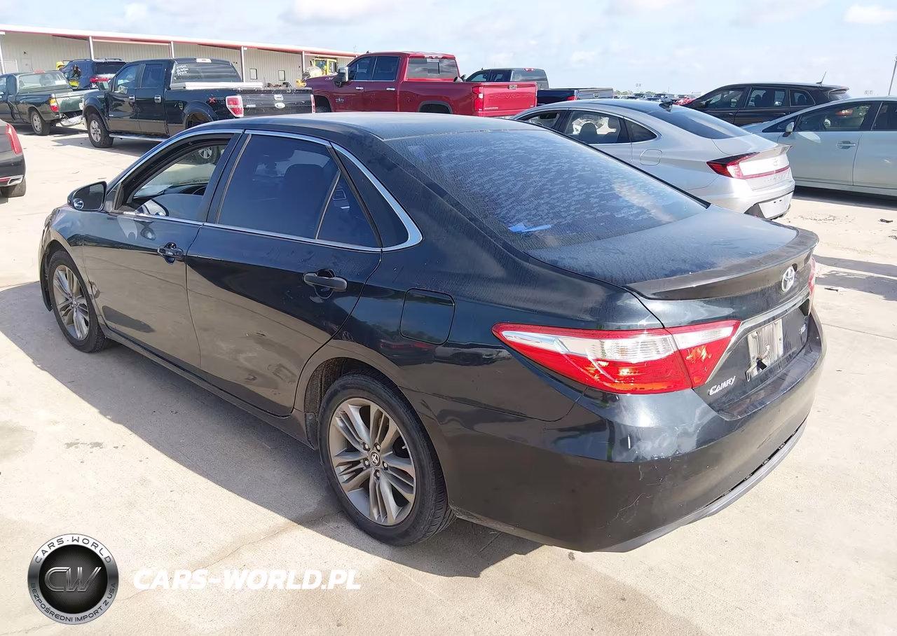 2015 Toyota Camry Se VIN:4T1BF1FK4FU024739 - 3