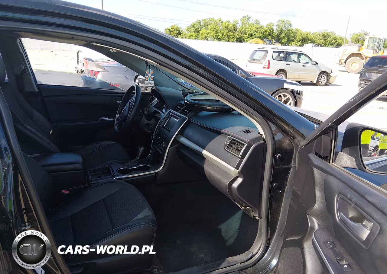 2015 Toyota Camry Se VIN:4T1BF1FK4FU024739 - 5