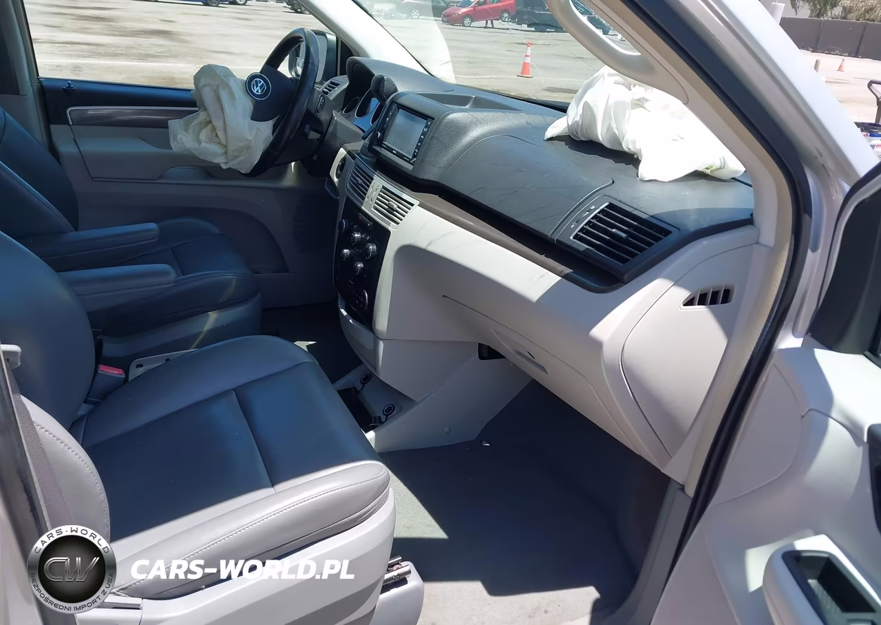 2010 Volkswagen Routan Se VIN:2V4RW3D16AR231072 - 5