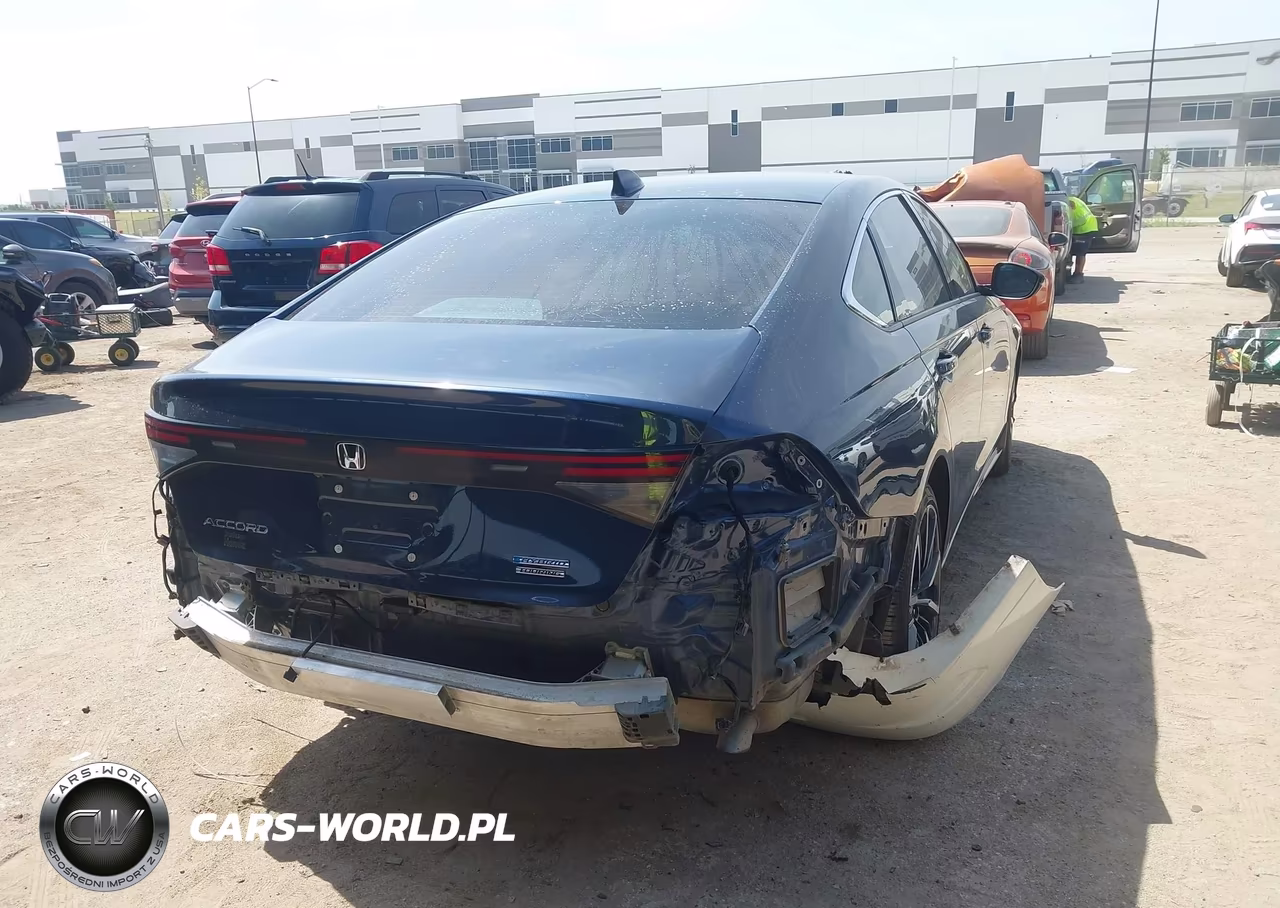 2024 Honda Accord Hybrid Touring VIN:1HGCY2F85RA031543 - 4