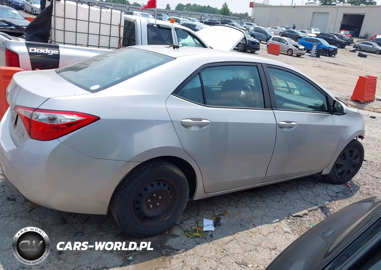 2015 Toyota Corolla Le VIN:2T1BURHE0FC481013 - 13