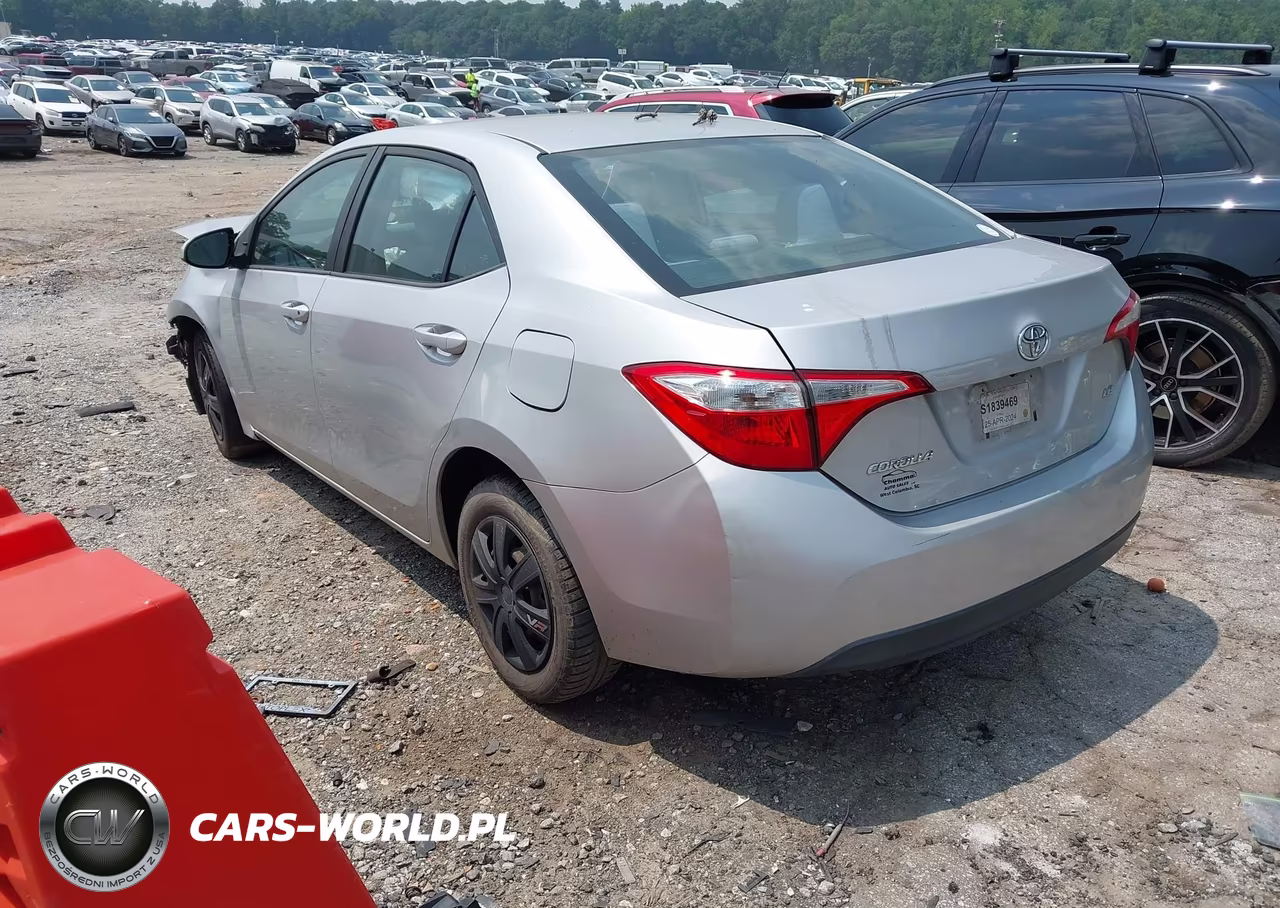2015 Toyota Corolla Le VIN:2T1BURHE0FC481013 - 3