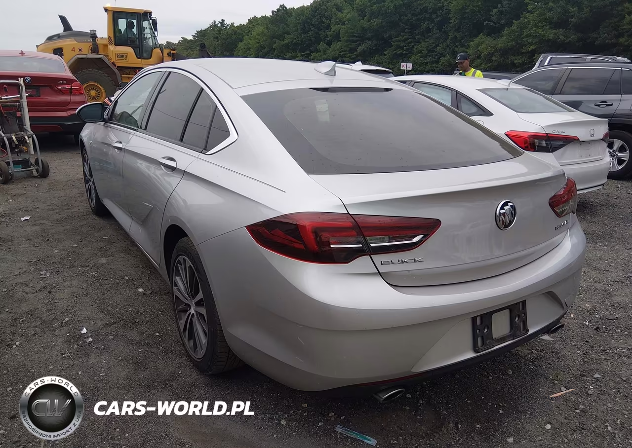 2018 Buick Regal Sportback Essence VIN:W04GP6SX0J1133581 - 3