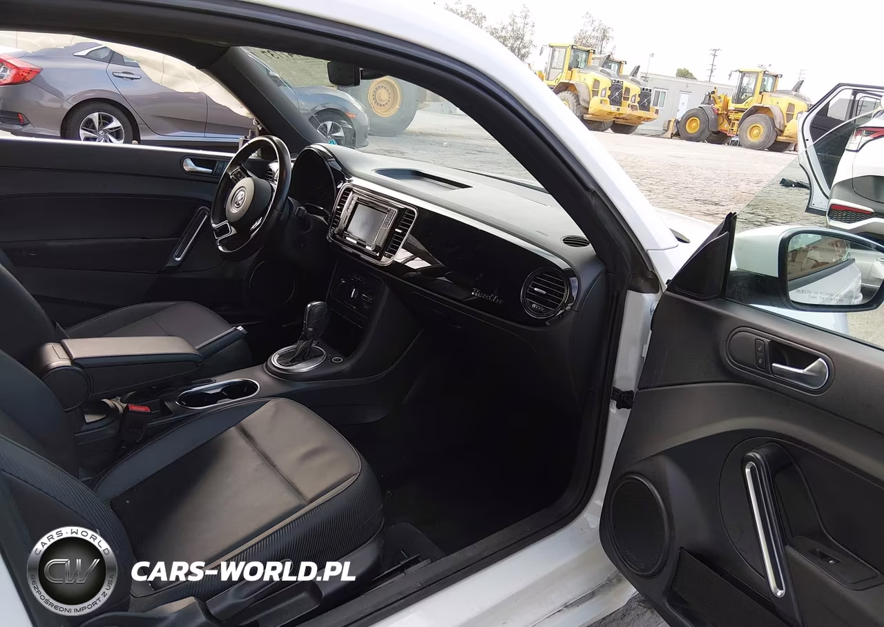 2018 Volkswagen Beetle 2.0T Coast-2.0T S VIN:3VWFD7AT6JM710127 - 5