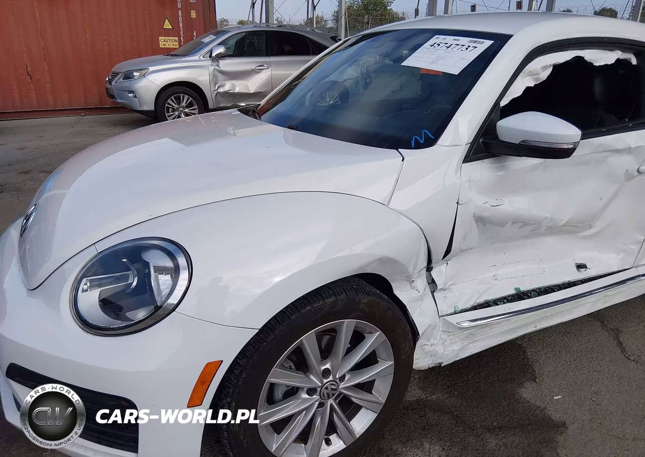 2018 Volkswagen Beetle 2.0T Coast-2.0T S VIN:3VWFD7AT6JM710127 - 6