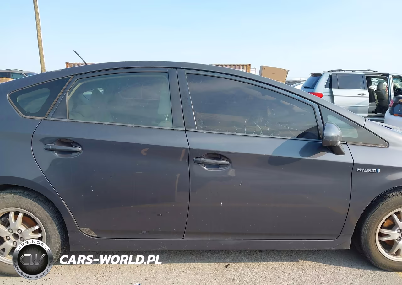 2011 Toyota Prius Two VIN:JTDKN3DU4B0284812 - 13