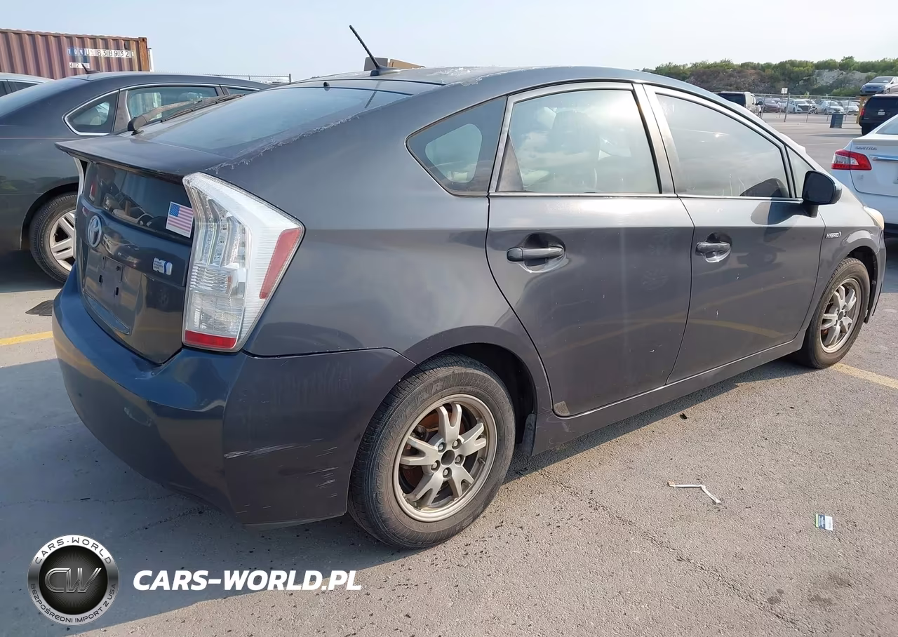 2011 Toyota Prius Two VIN:JTDKN3DU4B0284812 - 4