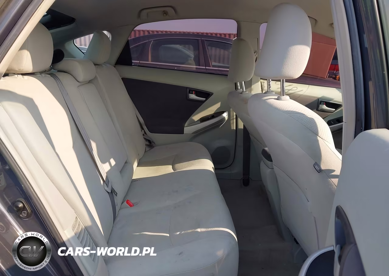 2011 Toyota Prius Two VIN:JTDKN3DU4B0284812 - 8
