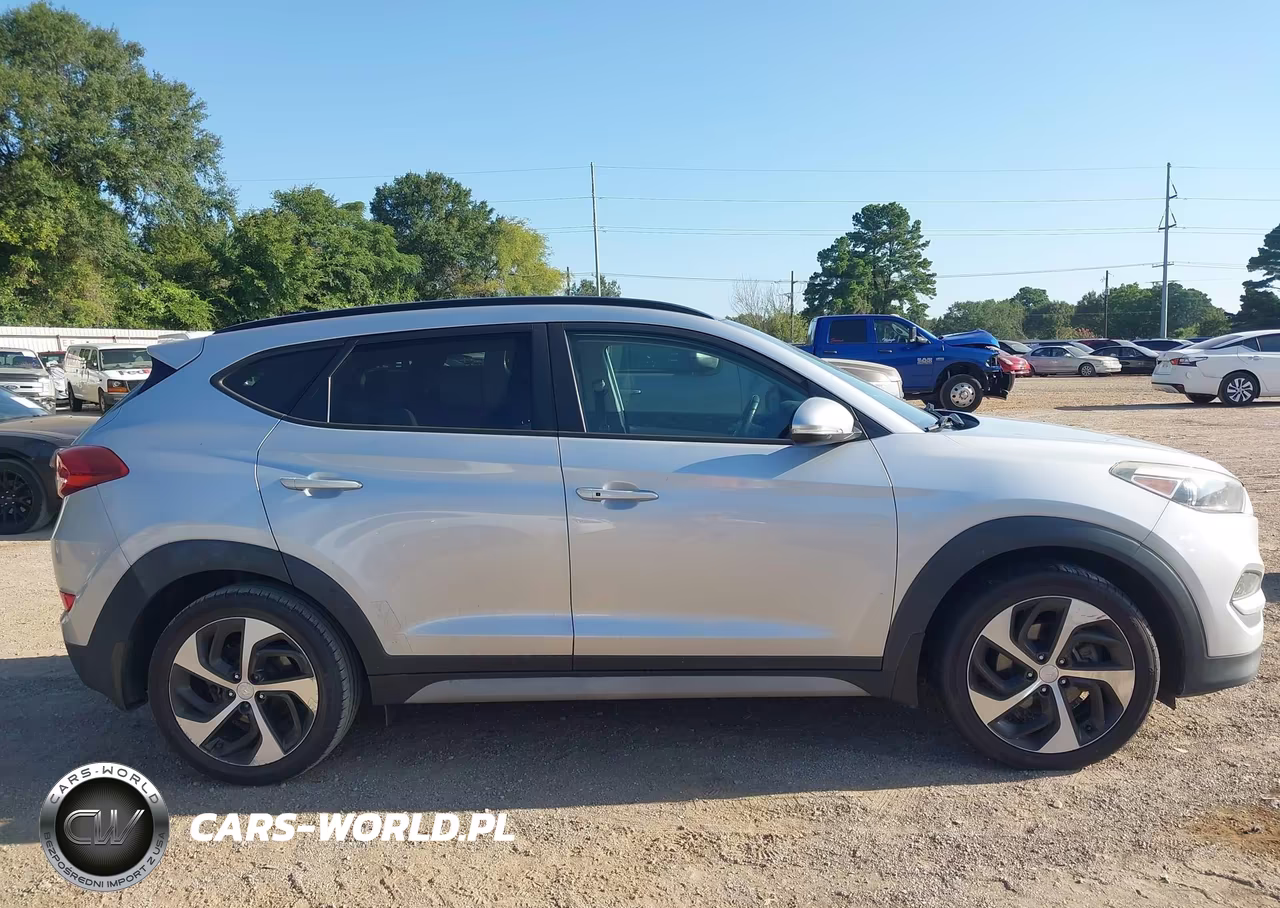 2018 Hyundai Tucson Value VIN:KM8J33A28JU804212 - 13