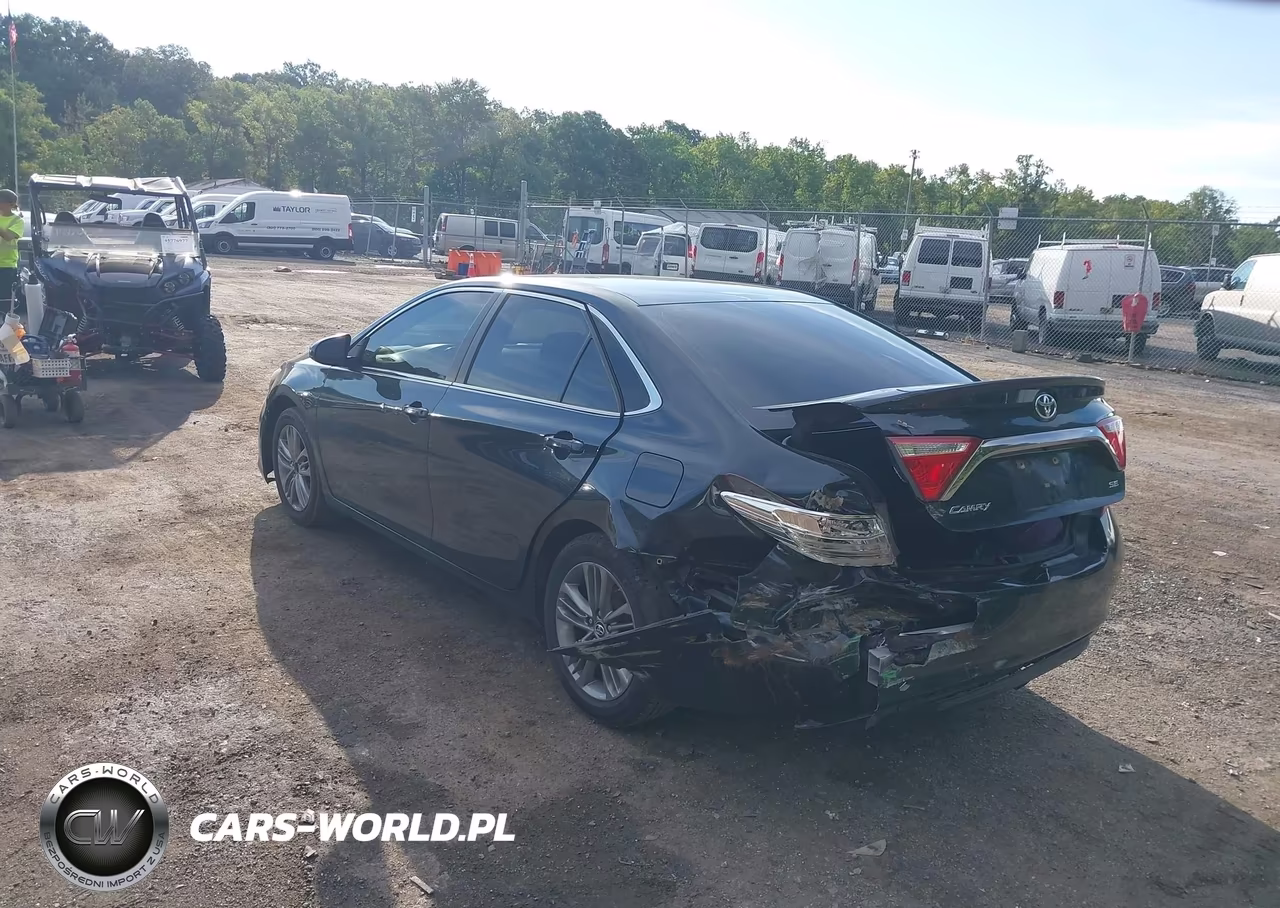 2016 Toyota Camry Se VIN:4T1BF1FK5GU158323 - 3