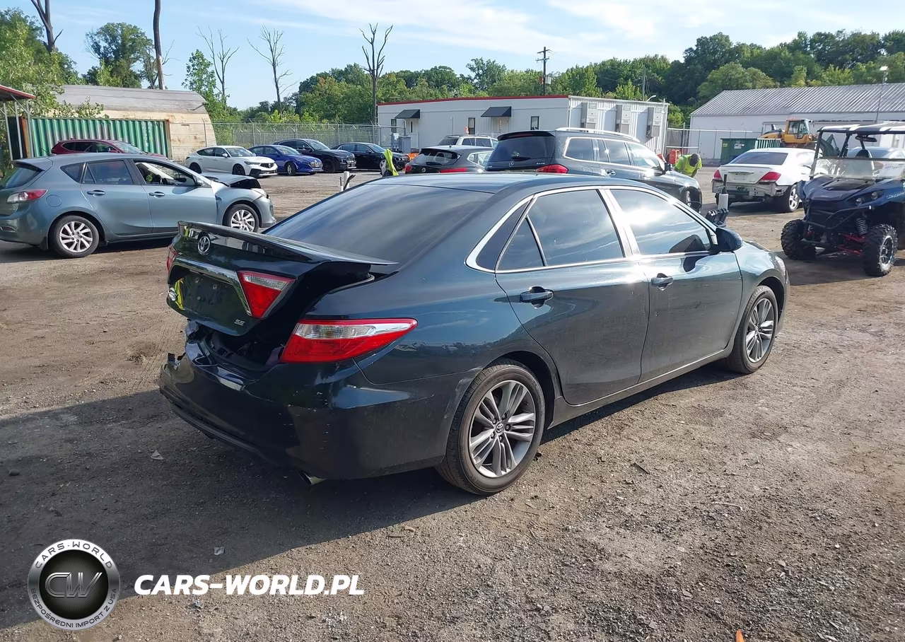 2016 Toyota Camry Se VIN:4T1BF1FK5GU158323 - 4