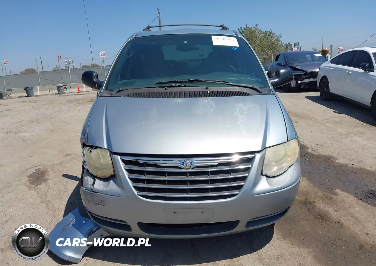 2005 Chrysler Town & Country Lx VIN:2C4GP44R55R123445 - 11