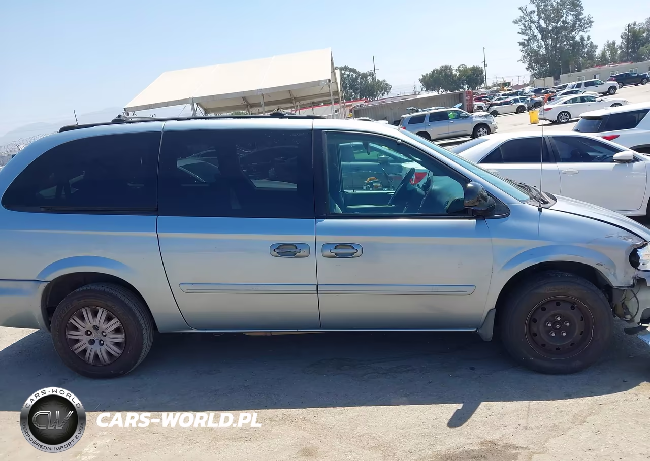 2005 Chrysler Town & Country Lx VIN:2C4GP44R55R123445 - 12