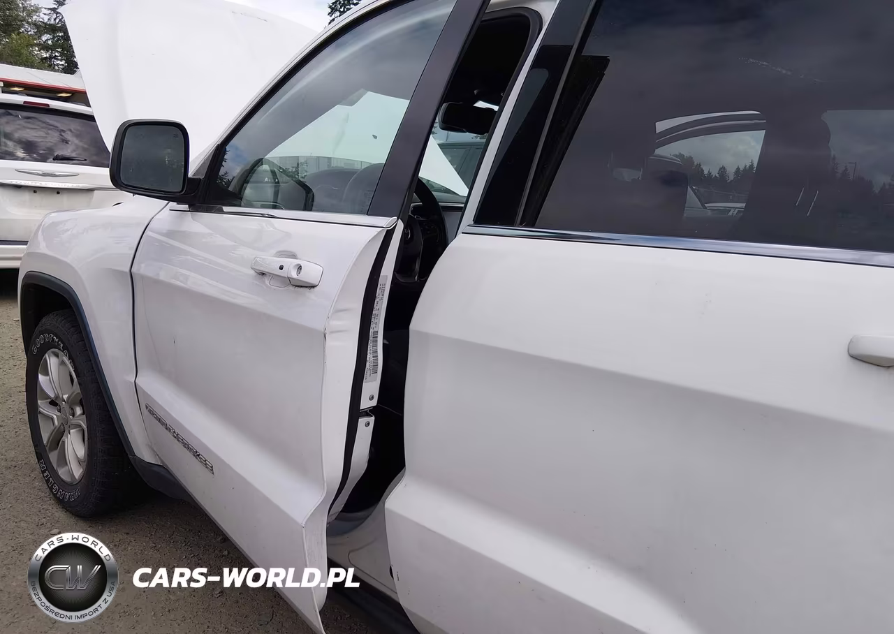 2016 Jeep Grand Cherokee Laredo VIN:1C4RJFAG5GC302394 - 6